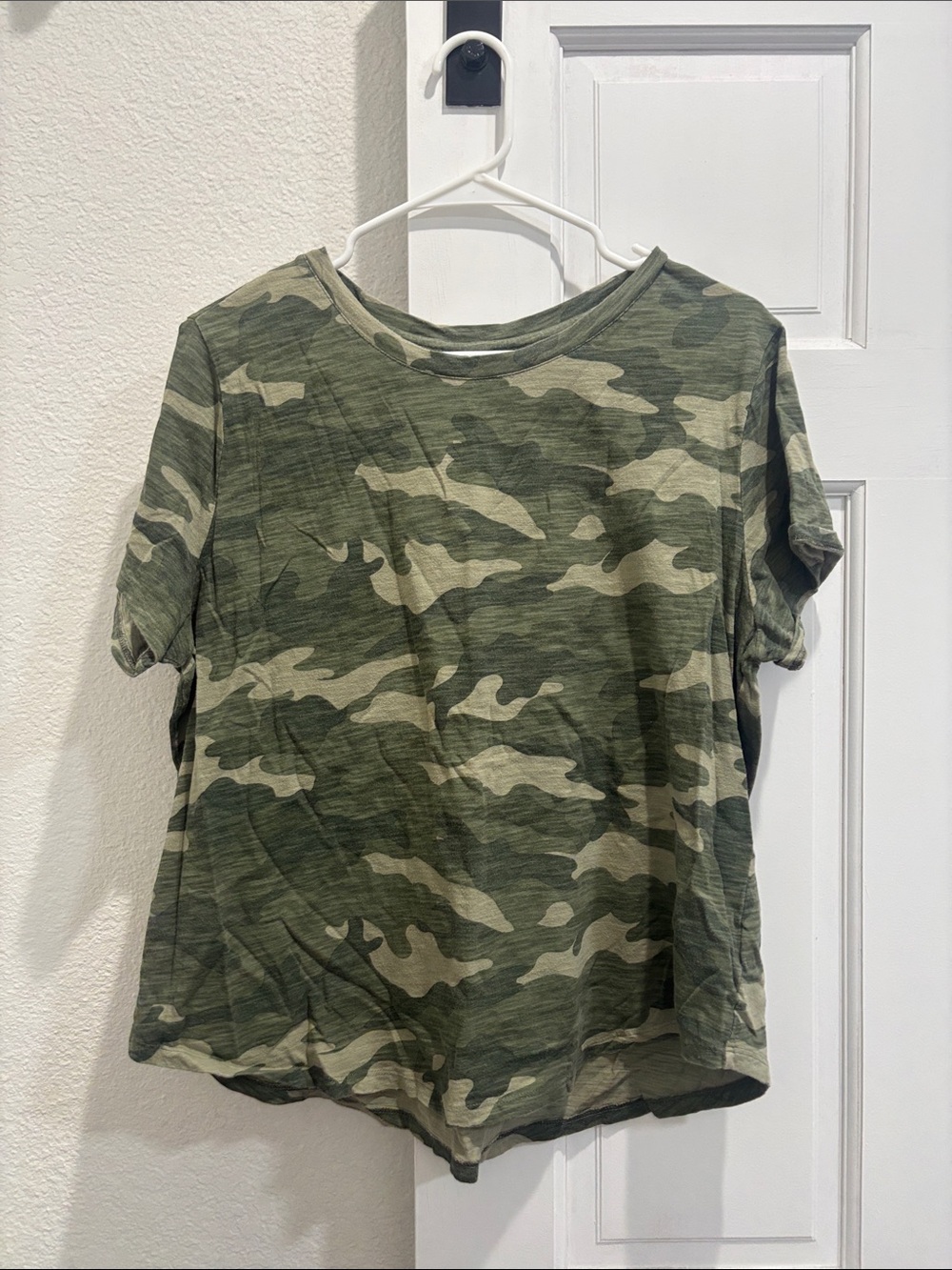 Old Navy Green Camo Short-Sleeve Tee